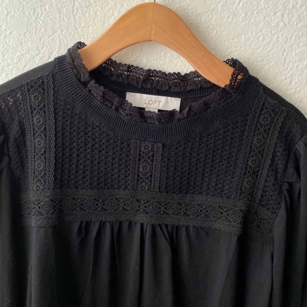 NWT Loft Lace Yolk Top XS